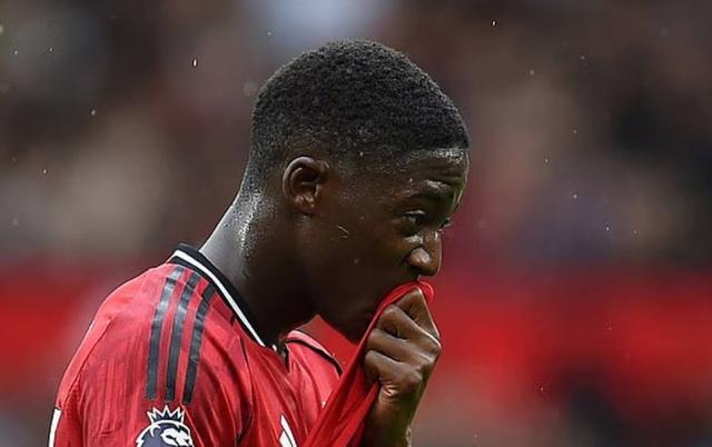 开云Kaiyun官网入口-邮报:因梅努团队和曼联高层仍有问题未解决,双方未谈妥续约