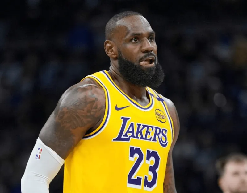 开云Kaiyun中国官网登录入口-詹姆斯生涯各队助攻榜排名:热火第六、湖人第五、骑士第一